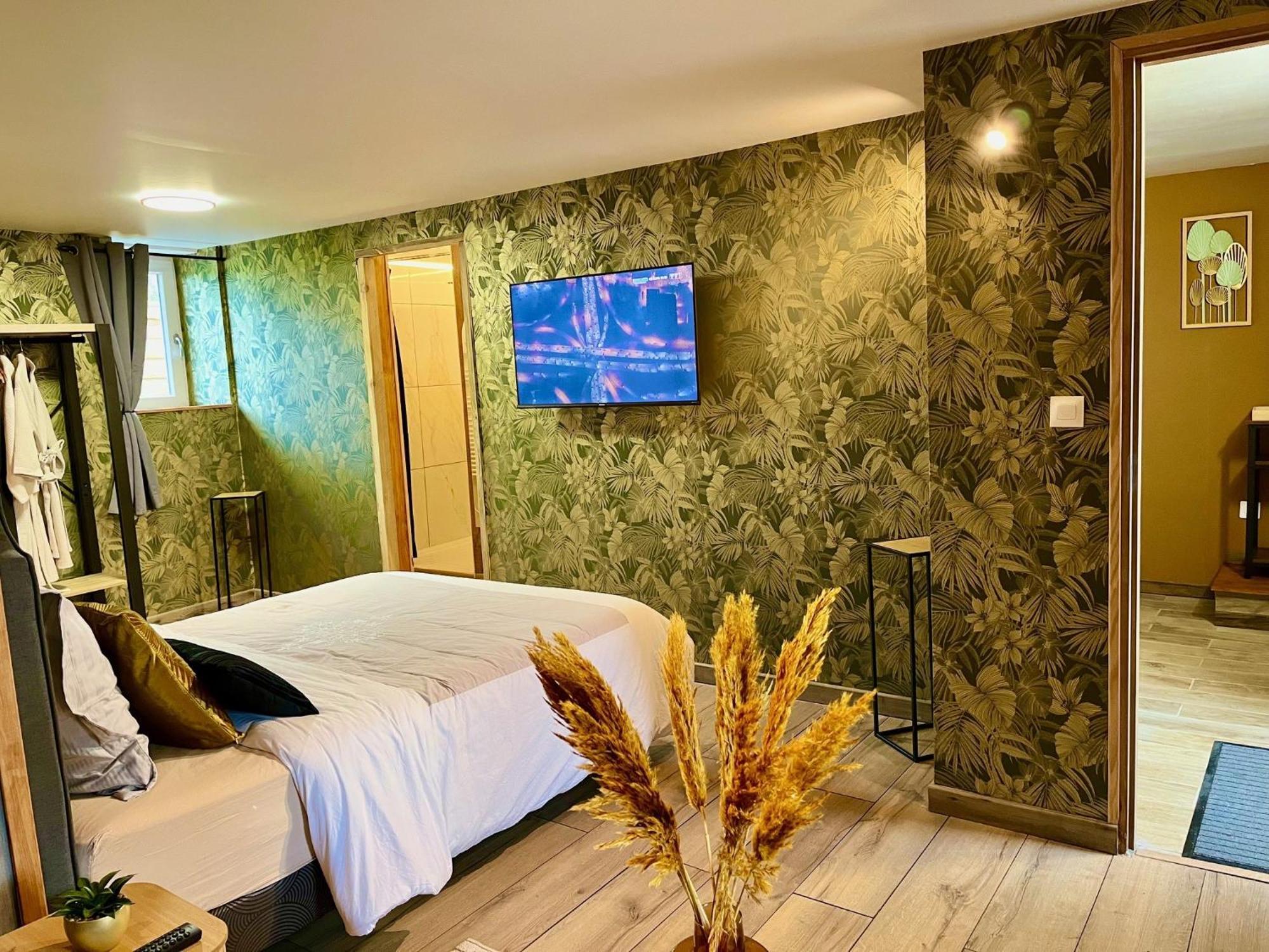 Le Manoir Des Haies Spa Les Champs-Géraux Zewnętrze zdjęcie