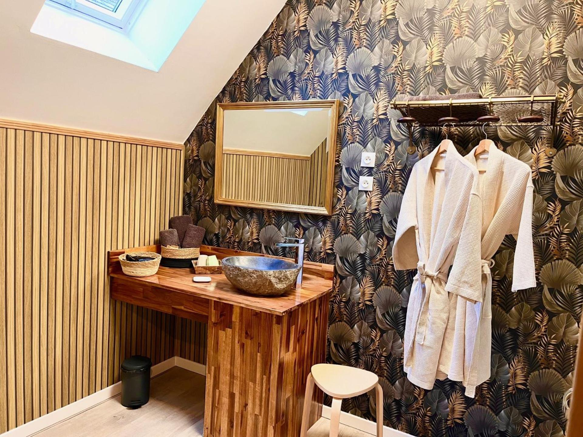 Le Manoir Des Haies Spa Les Champs-Géraux Zewnętrze zdjęcie
